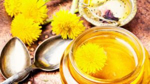 Dandelion tea and leaves for liver detox and digestion