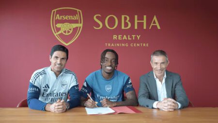 Noni Madueke in Arsenal colours after signing with the club.